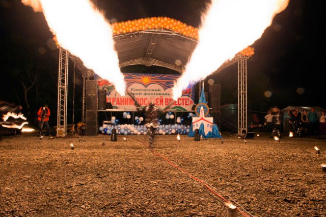 023